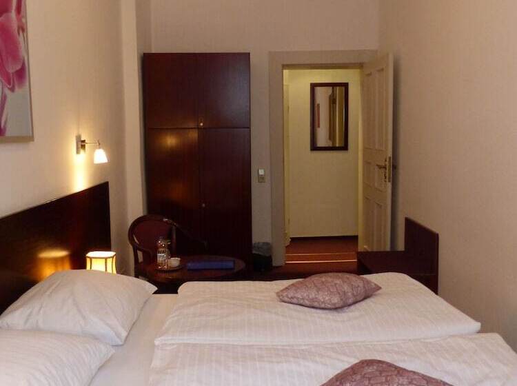 Habitación Estándar, Novalis