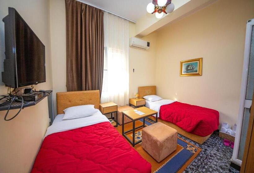 اتاق استاندارد, Pik Loti