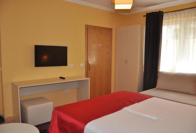 اتاق سوپریور, Pik Loti