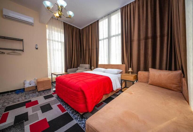 اتاق استاندارد سه نفره, Pik Loti