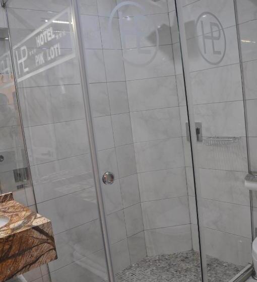 اتاق سوپریور سه تخته, Pik Loti