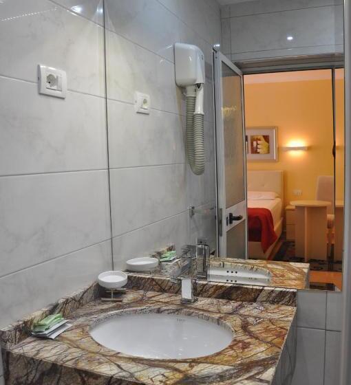 اتاق سوپریور سه تخته, Pik Loti