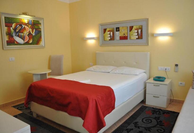 اتاق سوپریور سه تخته, Pik Loti