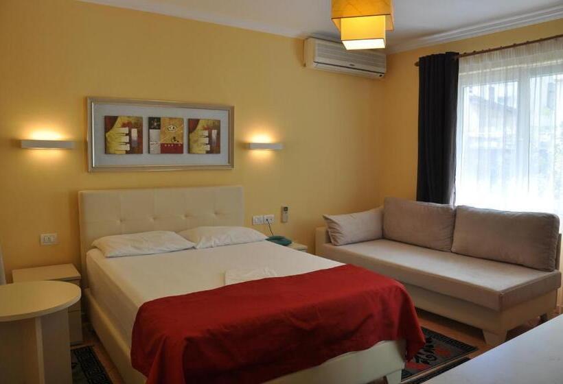 اتاق سوپریور سه تخته, Pik Loti