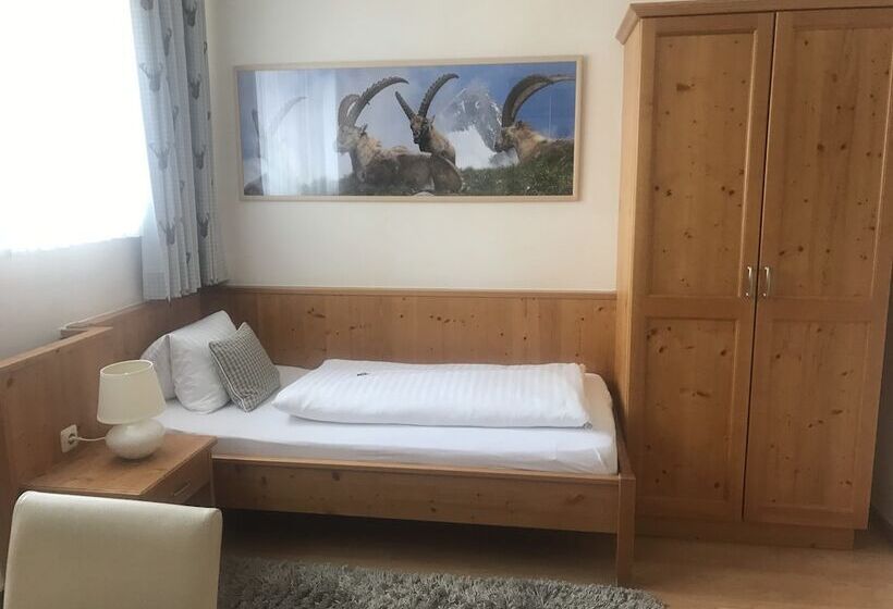 标准单人间, Rösch