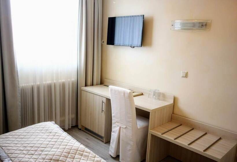 高级大房间, Rösch