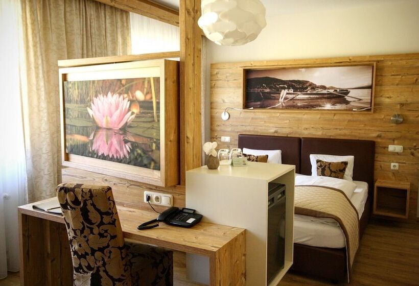 高级大房间, Rösch