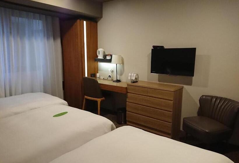 اتاق استاندارد سه نفره, Simple+