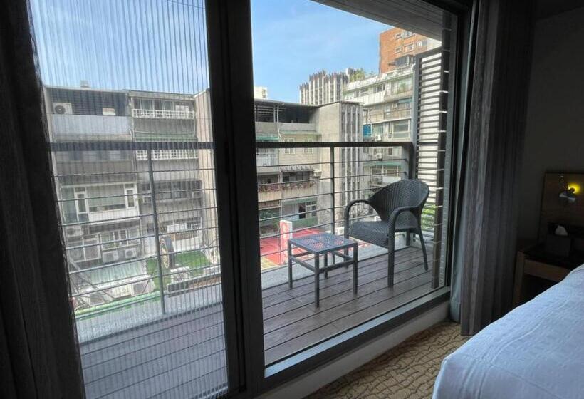 اتاق استاندارد با بالکن, Simple+