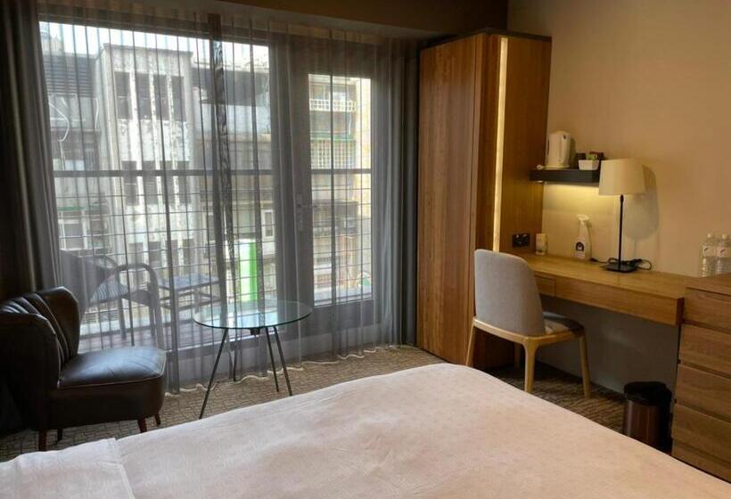 اتاق لوکس با بالکن, Simple+