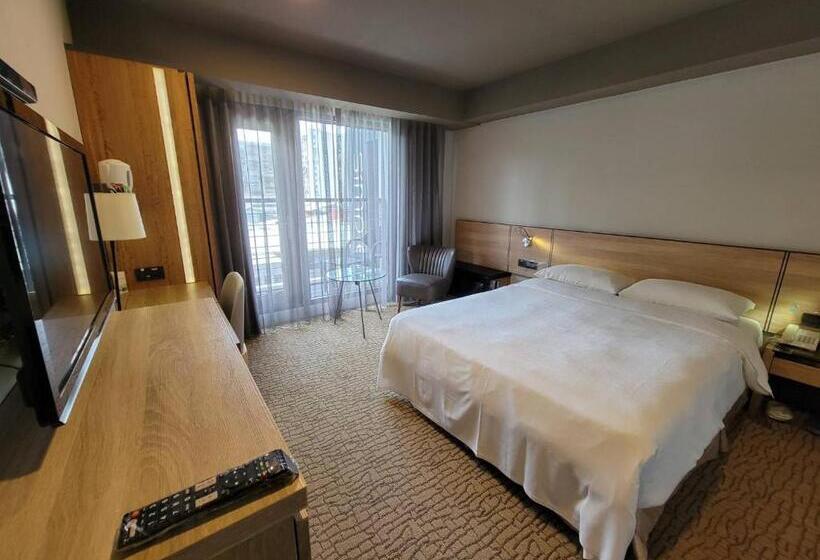 اتاق لوکس با بالکن, Simple+