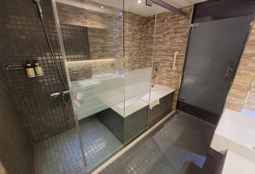 اتاق سوپریور, Simple+