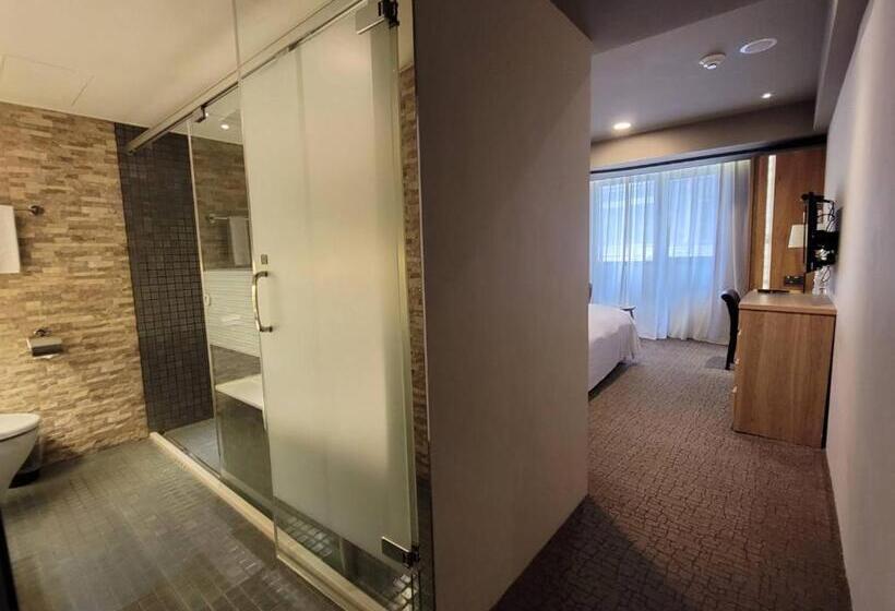 اتاق سوپریور, Simple+