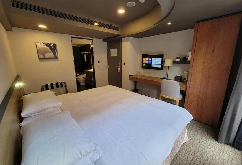 اتاق استاندارد با تخت بزرگ, Simple+