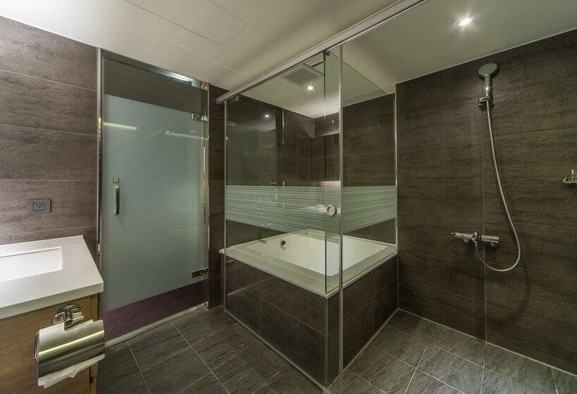 اتاق سوپریور, Simple+