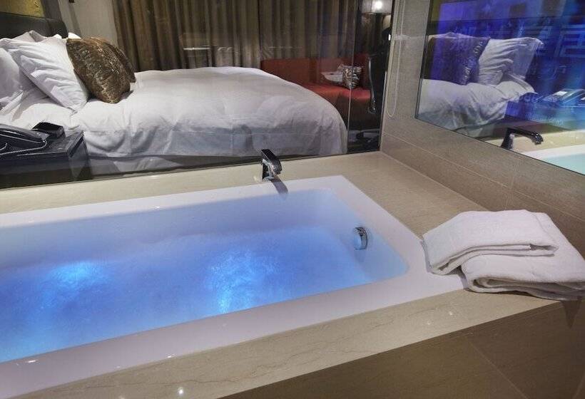 استودیوی استاندارد, The Tango Hotel Taipei Changan