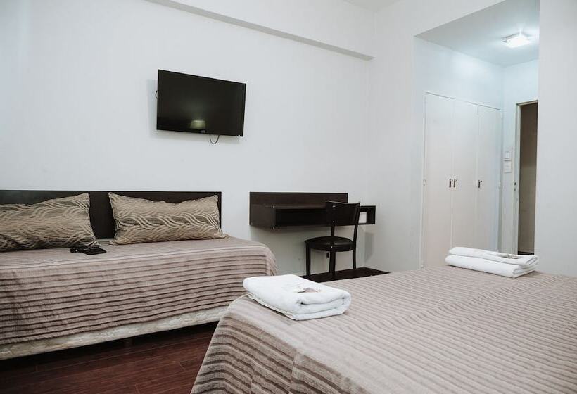 اتاق استاندارد چهار تخته, Tucuman Palace