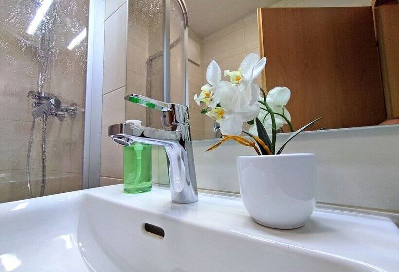 Номер Стандарт, Wasserfall