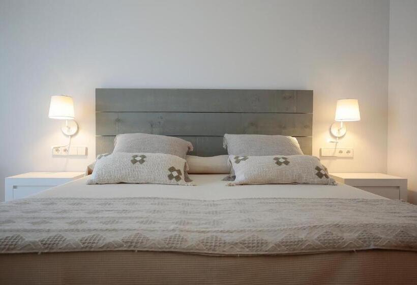 山の見えるスーペリアルーム, La Posada De Ojebar Nórdica