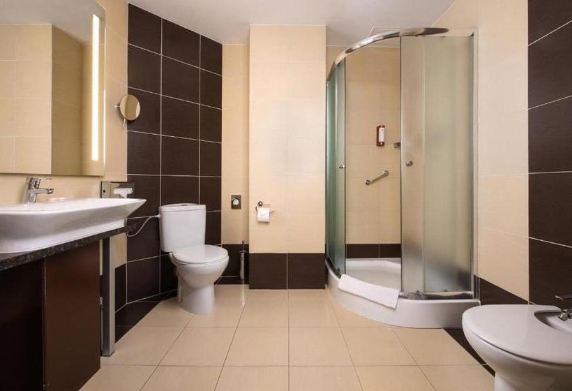 חדר קומפורט, Leonardo Royal Hotel Warsaw