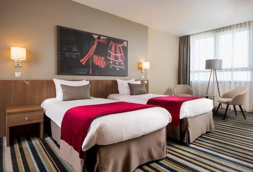 חדר דלוקס לשלושה, Leonardo Royal Hotel Warsaw