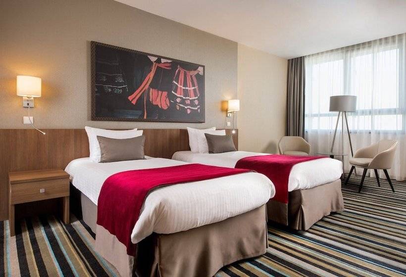 חדר דלוקס לשלושה, Leonardo Royal Hotel Warsaw