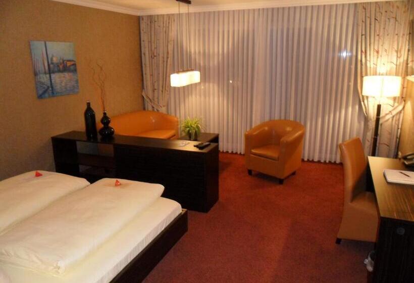 Полулюкс, Moselstern Parkhotel Krähennest