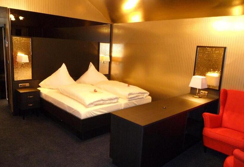 Полулюкс, Moselstern Parkhotel Krähennest