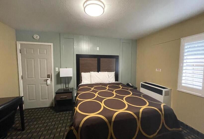 Номер Стандарт, Pinewood Inn