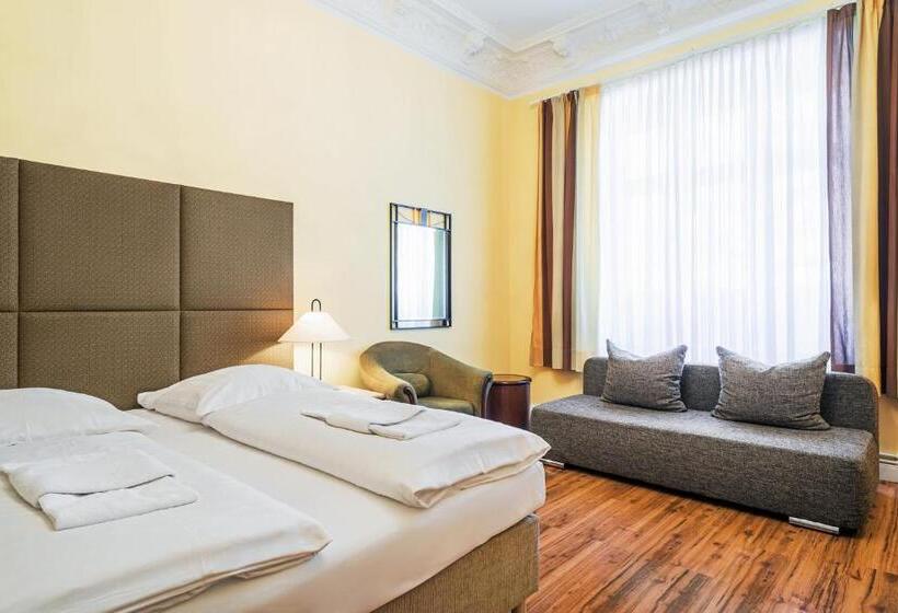 اتاق استاندارد سه نفره, Pension Michele