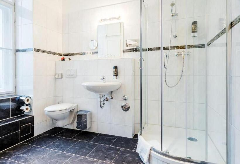 اتاق استاندارد چهار تخته, Pension Michele