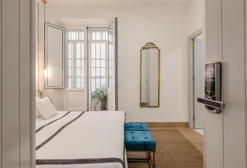 اتاق سوپریور, Nüa Santa Cruz