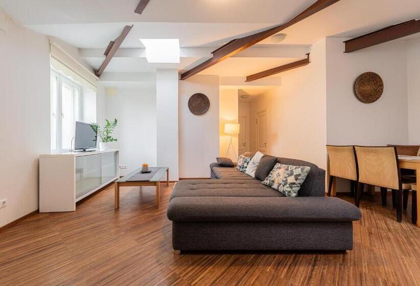 2 Bedroom Deluxe Apartment with Hidromassage, Yoga Residence Apartments