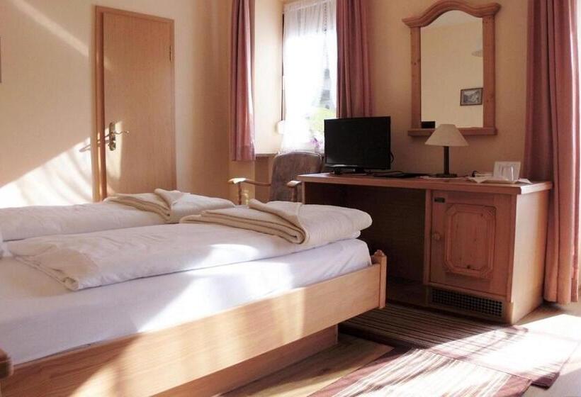 스탠다드 룸 산 전망, Garni Floriani