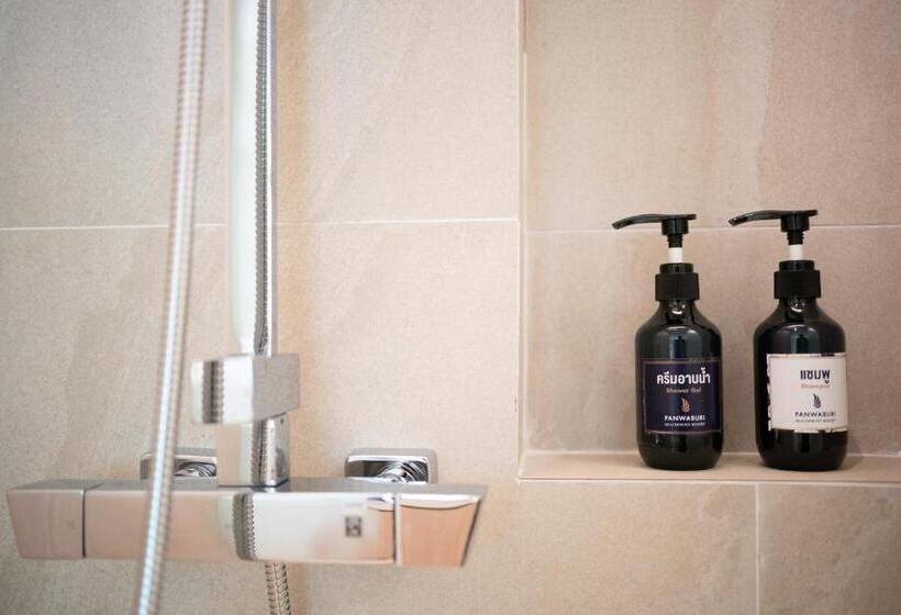 اتاق لوکس با چشمانداز استخر, Panwaburi Beachfront Resort