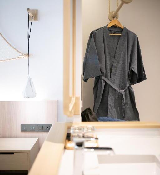 اتاق لوکس با چشمانداز استخر, Panwaburi Beachfront Resort