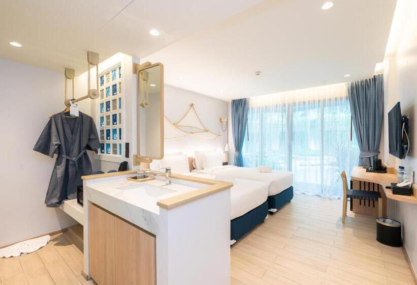 اتاق لوکس, Panwaburi Beachfront Resort