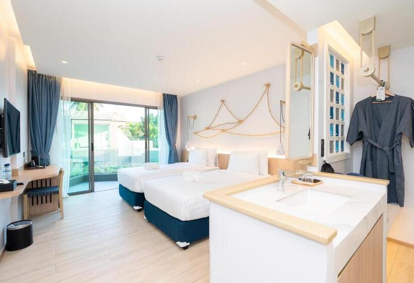 اتاق لوکس با چشمانداز استخر, Panwaburi Beachfront Resort