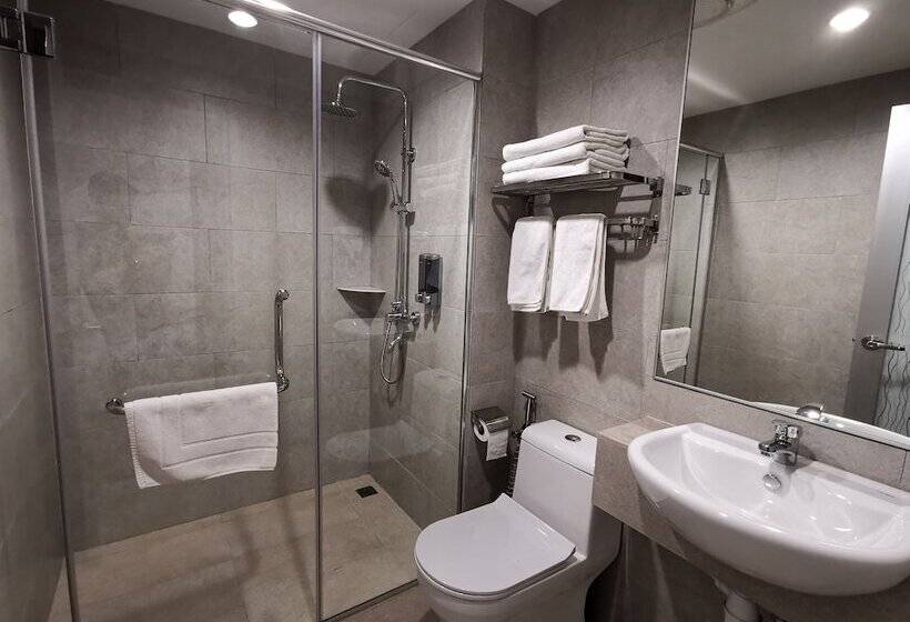 デラックストリプルルーム, Veno