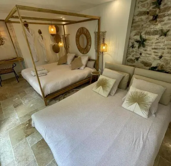 Deluxe Kolmen Hengen Huone, Buddha Beach Thoiry