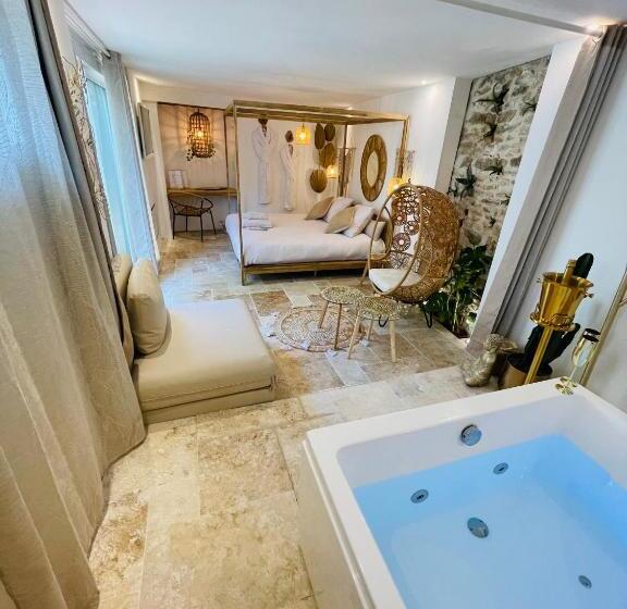 غرفة ديلوكس ثلاثية, Buddha Beach Thoiry