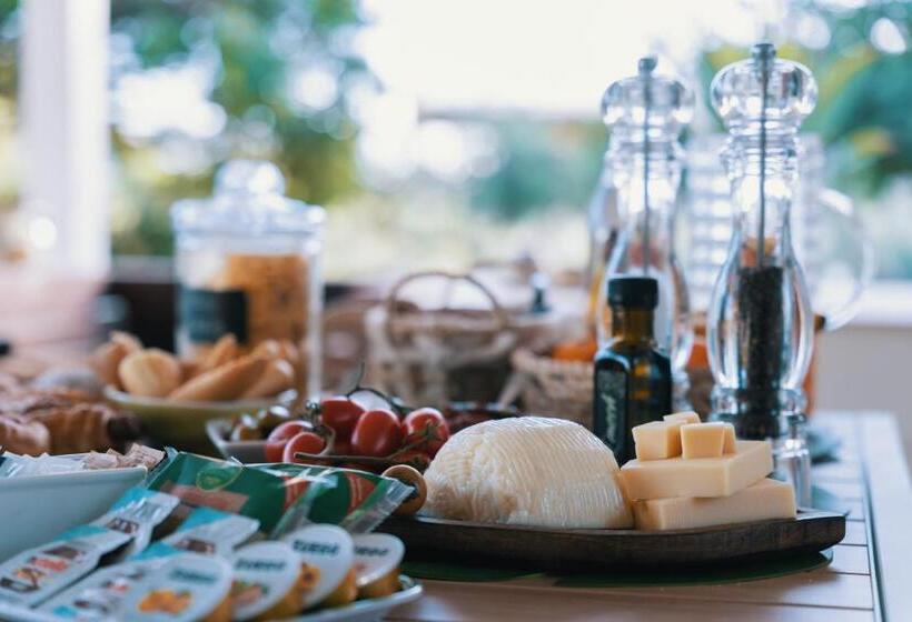 Люкс, Emesh Boutique Suite