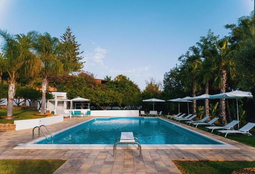 Люкс с Террасой, Emesh Boutique Suite