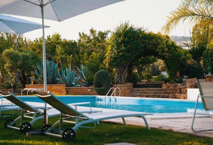 Люкс с Террасой, Emesh Boutique Suite