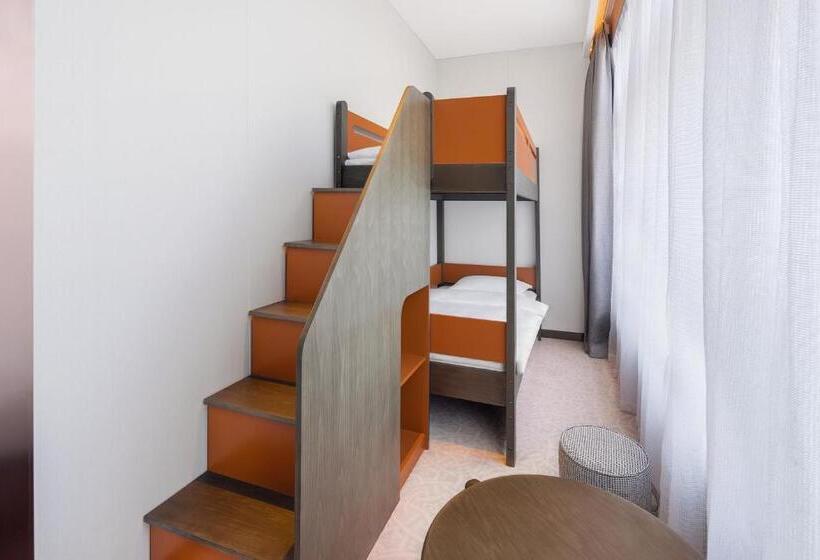 Standard Room King Size Bed, Crowne Plaza Qingdao Jinshui, An Ihg