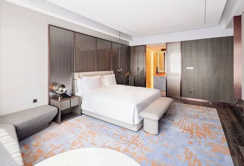 スイート, Crowne Plaza Qingdao Jinshui By Ihg