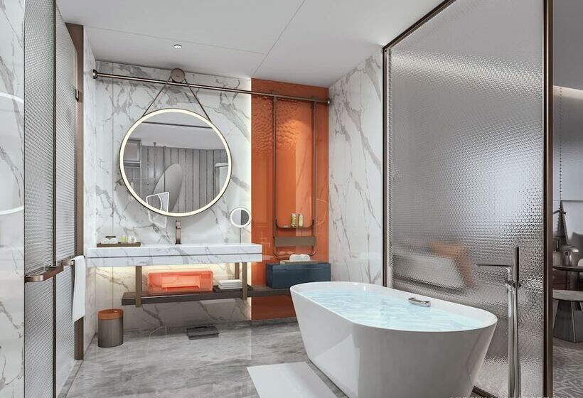 Standard Room with Sitting Room, Crowne Plaza Qingdao Jinshui, An Ihg