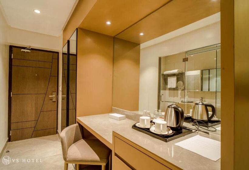 اتاق استاندارد, Vs