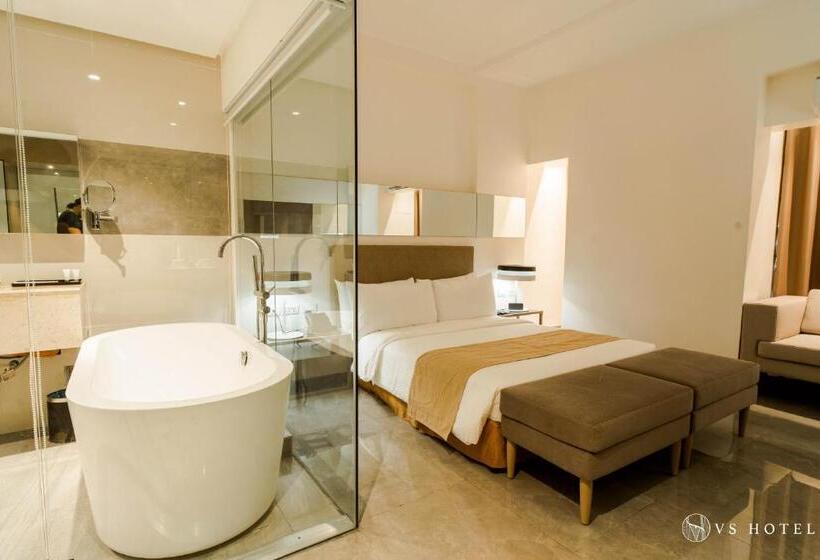 اتاق استاندارد با تخت بزرگ, Vs