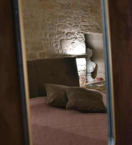 غرفة قياسية, Antico Corso 74